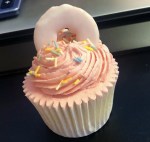 Party Ring decorated vanilla cupcakes - Cuppies n Cream